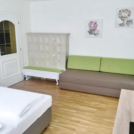 Peter Apartment *